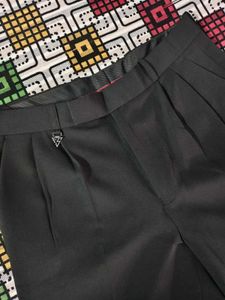 Men Straight Fit Pleated Trouser