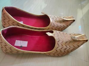 Mujri Or Jutti In Good Condition