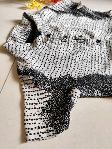 Black And White One Piece❤