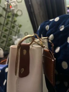 Stylish White Handbag