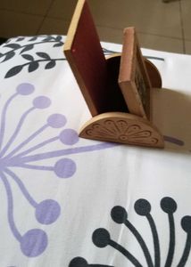 Wooden mobile phone stand