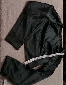 NA-KD Women&#39;s Satin Crop Top