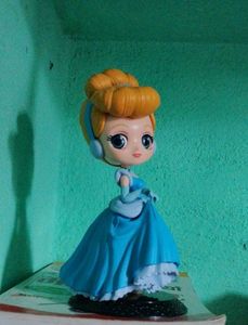 Cutest and Rare Disney Cinderella figurine.