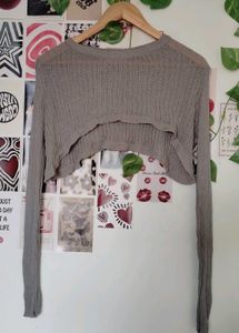 Grey crop winter top 🤍