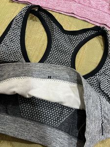 Two Seamless Racerback Sports Bras