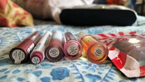 Zudio Set Of 12 Lipsticks