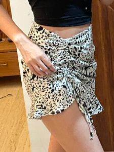 Printed A-Line Flounce Hem Mini Skirt