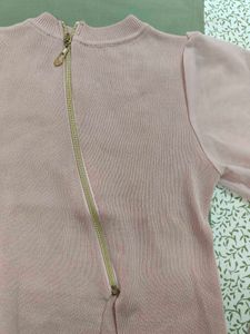 Pink Puff Sleeve Cropped top