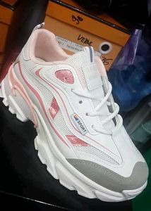 Women White Sneaks