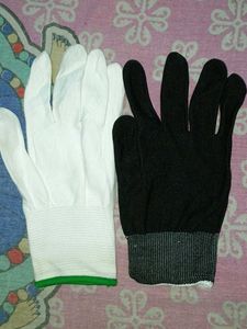 Gloves Black And White Combo