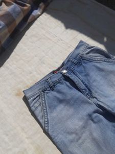 Straight Jeans