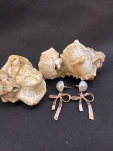 Bow Pearl Earrings