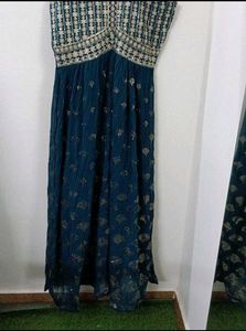 FIXED PRICE!!!WEDDING GOWN WITH DUPATTA