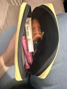 Bobbi Brown Pouch