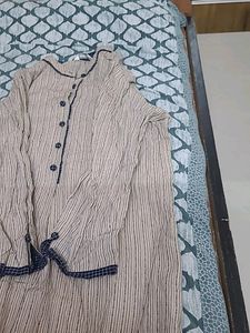 Max Women Beige&amp; Blue Printed Straight Kurta