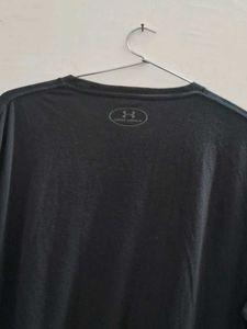 Under Armour HeatGear T-Shirt 🖤