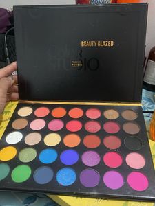 Christmas Sale Live 🌲🎄🎄🎄🎄Eyeshadow Palette