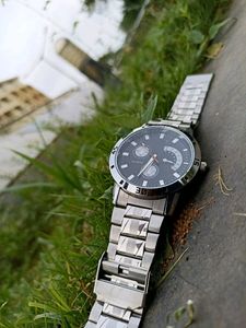 Unused Premium Silver Wrist Watch For Man &amp; Women