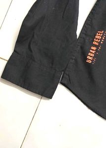 Urban Rebel Black shirt👕