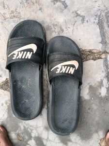 Nike Slides - Black