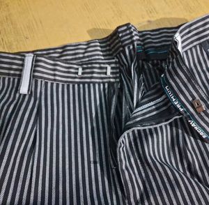 90% Off 💥 Black And White Pant