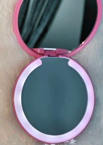 Mac Pink Light Mirror 🪞