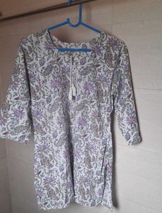 Floral Print Short Kurti 🤍