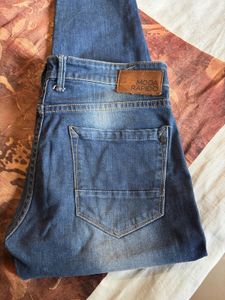 Stylish Blue Denim Jeans(Tapered Crop)