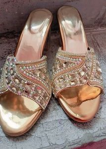 Party Wear Women Golden Shin Heels Sandal👠