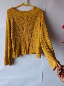 Gorgeous mustard glittery cutout sweater ✨