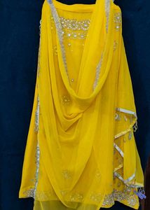 Yellow Embellished Indian Lehnga Choli With Dupatt