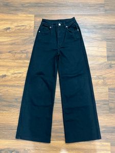 Combo H&amp;M 1.white &amp; 2.black pants
