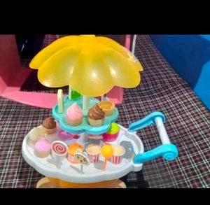 Ice Cream Parlour With Music & Light