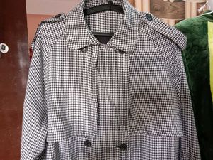 TRENCH COAT