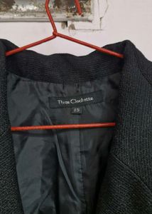 Chic Black Blazer