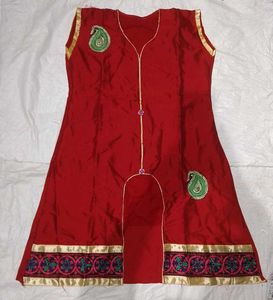 Red Sleeveless Kurti