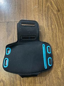 Combo Of Earphone And Mobile Hand Cover For Gym