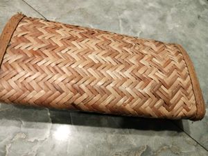 Traditional Clutch