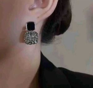 Elegant Teardrop Earrings