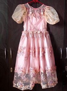WOMAN CUTE DRESS