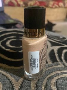 Revlon Touch And Glow Foundation