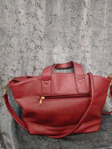 Capresse Handheld Bag With Detachable Belt