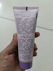 Splendid Bouquet Hand Cream For Winter Skin Care