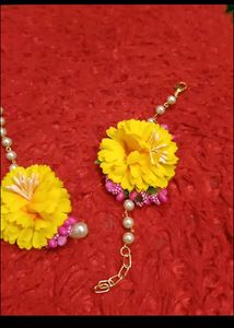 Haldi Special Tika And Bracelet