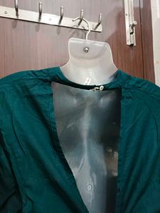 Green Crop Blouse Top With Neck Look