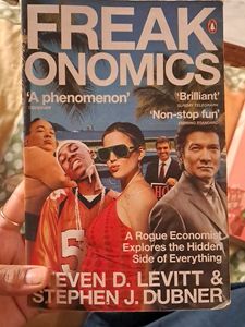 Freakonomics by Levitt &amp; Dubner