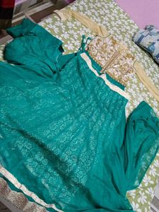 Lehenga Frock 5pics Ka Set Hai