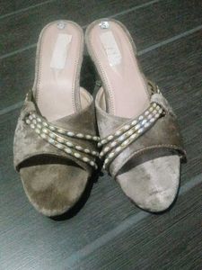 Elegant Olive Velvet Mules