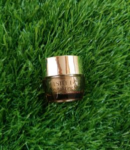 Estee Lauder Revitalizing Supreme+YouthPower Creme
