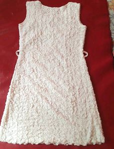 👸White Textured Party Dress